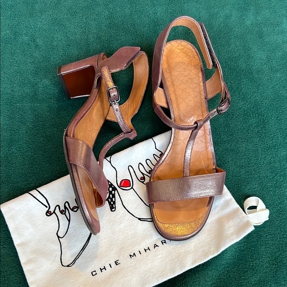 Chie Mihara Shoes - - Chie Mihara “Celeste” Metallic Pink/Purple T-Strap Heel Sandals size 9